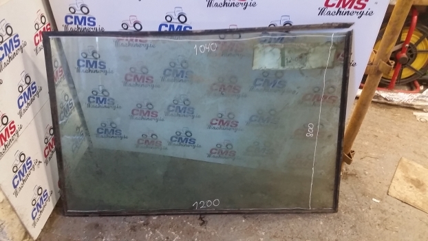 John Deere Windscreen, Framed Al25755 Al27351 See Dimensions - Szélvédő - Traktor: 1 kép. John Deere Windscreen, Framed Al25755 Al27351 See Dimensions - Szélvédő - Traktor: 1 kép.