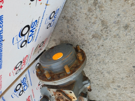Kramer Kt407 Claas Scorpion 7035 Front Axle Hub Lhs Carraro 26.25, 434273 - Első tengely: 3 kép. Kramer Kt407 Claas Scorpion 7035 Front Axle Hub Lhs Carraro 26.25, 434273 - Első tengely: 3 kép.