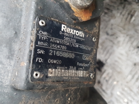 Manitou Mrt2540 Drive Motor, Reducer Rextroth A6vm107da1/63w-vzb027b, 9604789 - Hidraulikus szivattyú - Teleszkópos rakodó: 2 kép. Manitou Mrt2540 Drive Motor, Reducer Rextroth A6vm107da1/63w-vzb027b, 9604789 - Hidraulikus szivattyú - Teleszkópos rakodó: 2 kép.