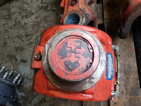 Manitou Mt 728.4 Front Axle Centre Housing Y518231, 739.01.017.02 - Első tengely: 5 kép. Manitou Mt 728.4 Front Axle Centre Housing Y518231, 739.01.017.02 - Első tengely: 5 kép.