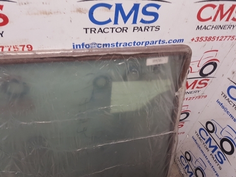 Massey Ferguson 200, 300, 600, Landini Cab Windshield 3301875m1, 3301875m3 - Ablak és alkatrészek - Traktor: 2 kép. Massey Ferguson 200, 300, 600, Landini Cab Windshield 3301875m1, 3301875m3 - Ablak és alkatrészek - Traktor: 2 kép.