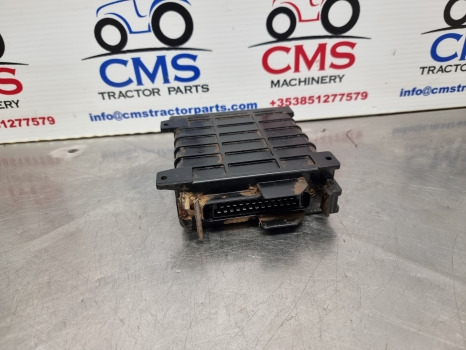 Massey Ferguson 3050, 3000, 3100 Ecu, Electronic Hitch Control Unit 0538201008 - ECU: 5 kép. Massey Ferguson 3050, 3000, 3100 Ecu, Electronic Hitch Control Unit 0538201008 - ECU: 5 kép.