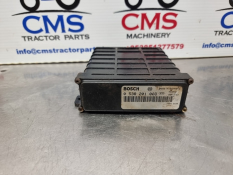 Massey Ferguson 3050, 3000, 3100 Ecu, Electronic Hitch Control Unit 0538201008 - ECU: 2 kép. Massey Ferguson 3050, 3000, 3100 Ecu, Electronic Hitch Control Unit 0538201008 - ECU: 2 kép.