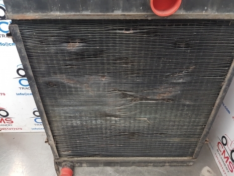 Massey Ferguson 365, 375, 385, 390, 398 Radiator 1695721m2 - Radiátor - Traktor: 3 kép. Massey Ferguson 365, 375, 385, 390, 398 Radiator 1695721m2 - Radiátor - Traktor: 3 kép.