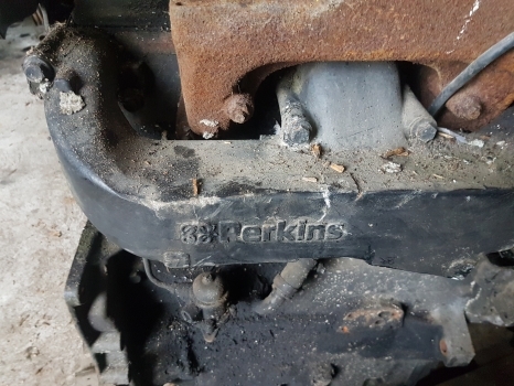 Massey Ferguson 4255, 4245, 3160, 6140, 6150 Engine Intake Manifold 3640983m91 - Szívósor - Traktor: 2 kép. Massey Ferguson 4255, 4245, 3160, 6140, 6150 Engine Intake Manifold 3640983m91 - Szívósor - Traktor: 2 kép.