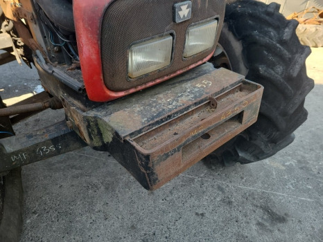 Massey Ferguson 4355, 4325, 4335, 4345, 4360, 4370, 4265 Front Weight Carrier - Ellensúly: 1 kép. Massey Ferguson 4355, 4325, 4335, 4345, 4360, 4370, 4265 Front Weight Carrier - Ellensúly: 1 kép.