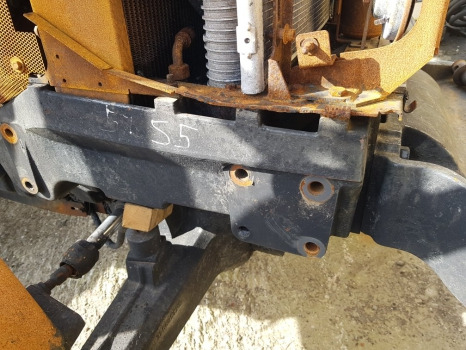 Massey Ferguson 5445, 5455, 5435, 5425 Front Axle Bracket 3777594m16 - Felfüggesztés: 5 kép. Massey Ferguson 5445, 5455, 5435, 5425 Front Axle Bracket 3777594m16 - Felfüggesztés: 5 kép.