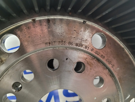 Massey Ferguson 5450 Front Axle Annular Gear 728.06.033.01, F334310020460 - Első tengely: 2 kép. Massey Ferguson 5450 Front Axle Annular Gear 728.06.033.01, F334310020460 - Első tengely: 2 kép.