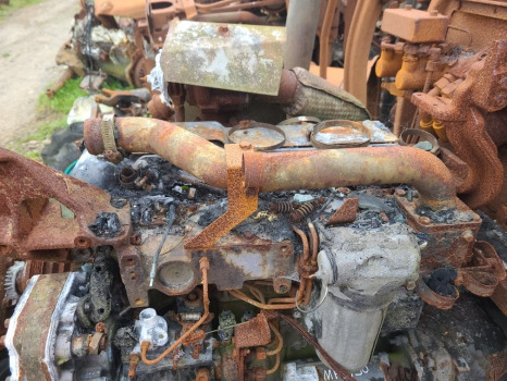 Massey Ferguson 5450 Perkins, Complete Engine For Parts 4227015m91 - Motor: 4 kép. Massey Ferguson 5450 Perkins, Complete Engine For Parts 4227015m91 - Motor: 4 kép.