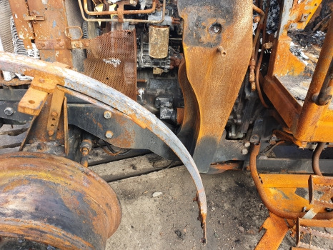 Massey Ferguson 5455 Front Rear Axle Engine Transmission Hydraulic Lift Parts - Motor: 4 kép. Massey Ferguson 5455 Front Rear Axle Engine Transmission Hydraulic Lift Parts - Motor: 4 kép.