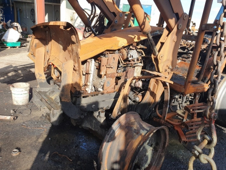 Massey Ferguson 5455 Front Rear Axle Engine Transmission Hydraulic Lift Parts - Motor: 2 kép. Massey Ferguson 5455 Front Rear Axle Engine Transmission Hydraulic Lift Parts - Motor: 2 kép.