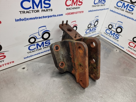 Massey Ferguson 5612, 5400, 5600, 5700, Top Link Bracket 4361776m1, 4361662h01 - Felfüggesztés: 2 kép. Massey Ferguson 5612, 5400, 5600, 5700, Top Link Bracket 4361776m1, 4361662h01 - Felfüggesztés: 2 kép.