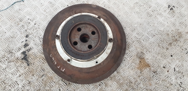 Massey Ferguson 6160, 6260, 3085 Flywheel Assy 3713969m92, 1619032m1, 3714122m4 - Lendkerék - Traktor: 1 kép. Massey Ferguson 6160, 6260, 3085 Flywheel Assy 3713969m92, 1619032m1, 3714122m4 - Lendkerék - Traktor: 1 kép.