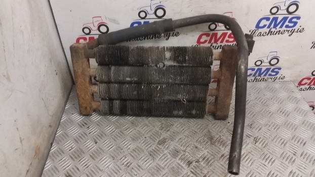 Massey Ferguson Cooler Radiator, Cooler 1462469m91 - Radiátor - Traktor: 4 kép. Massey Ferguson Cooler Radiator, Cooler 1462469m91 - Radiátor - Traktor: 4 kép.