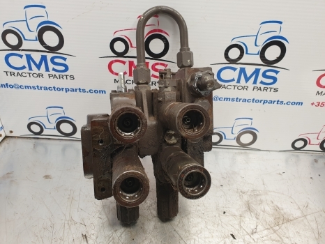 Massey Ferguson Hydraulic Spool Valves 3616205m91, 3582523m1, 3582517m1 - Hidraulikus szelep - Traktor: 1 kép. Massey Ferguson Hydraulic Spool Valves 3616205m91, 3582523m1, 3582517m1 - Hidraulikus szelep - Traktor: 1 kép.