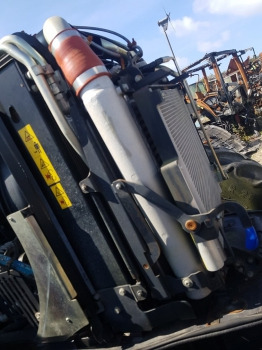 Mccormick X7.650 Cooler Intercooler - Köztes hűtő - Mezőgazdasági gépek: 2 kép. Mccormick X7.650 Cooler Intercooler - Köztes hűtő - Mezőgazdasági gépek: 2 kép.