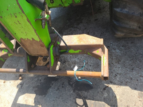 Merlo P28.7 Kt Headstock - Gyorscsatlakozó - Teleszkópos rakodó: 4 kép. Merlo P28.7 Kt Headstock - Gyorscsatlakozó - Teleszkópos rakodó: 4 kép.