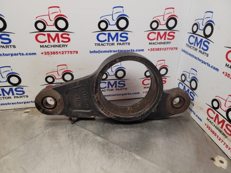 New Holland Case T7.200 Front Axle Suspension Bracket Assy 87383937, 87383938 - Felfüggesztés: 1 kép. New Holland Case T7.200 Front Axle Suspension Bracket Assy 87383937, 87383938 - Felfüggesztés: 1 kép.