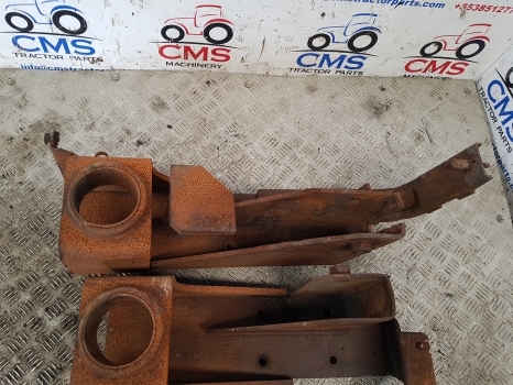 New Holland Case T7, Puma T7.225 Cab Suspension Bracket Support Lhs Rhs 84353071 - Fülke felfüggesztés - Traktor: 3 kép. New Holland Case T7, Puma T7.225 Cab Suspension Bracket Support Lhs Rhs 84353071 - Fülke felfüggesztés - Traktor: 3 kép.