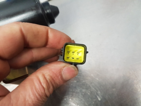 New Holland Case, Tsa, T6000, T7 Case, Wiper Motor Front Brand New 82032050 - Ablaktörlő - Mezőgazdasági gépek: 5 kép. New Holland Case, Tsa, T6000, T7 Case, Wiper Motor Front Brand New 82032050 - Ablaktörlő - Mezőgazdasági gépek: 5 kép.