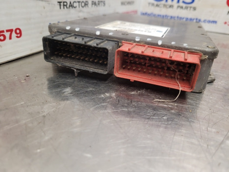 New Holland Fiat 60, M Series 8360, 8560 Transmission Control Module 82014574 - ECU: 3 kép. New Holland Fiat 60, M Series 8360, 8560 Transmission Control Module 82014574 - ECU: 3 kép.