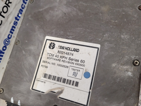 New Holland Fiat 60, M Series 8360, 8560 Transmission Control Module 82014574 - ECU: 4 kép. New Holland Fiat 60, M Series 8360, 8560 Transmission Control Module 82014574 - ECU: 4 kép.