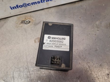New Holland Fiat 60, M Series 8360, 8560 Transmission Display Module 82003582 - Elektromos rendszer: 4 kép. New Holland Fiat 60, M Series 8360, 8560 Transmission Display Module 82003582 - Elektromos rendszer: 4 kép.