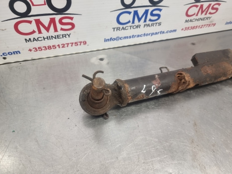 New Holland Fiat Ford L95, L Series, Stabiliser Assy 5123273 - Felfüggesztés: 3 kép. New Holland Fiat Ford L95, L Series, Stabiliser Assy 5123273 - Felfüggesztés: 3 kép.