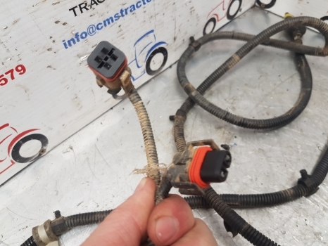New Holland T4, T5, T4000 Series T5.95, T105, T4.95 Headlamps Wiring Loom - Kábel/ Kábelkorbácso - Traktor: 4 kép. New Holland T4, T5, T4000 Series T5.95, T105, T4.95 Headlamps Wiring Loom - Kábel/ Kábelkorbácso - Traktor: 4 kép.