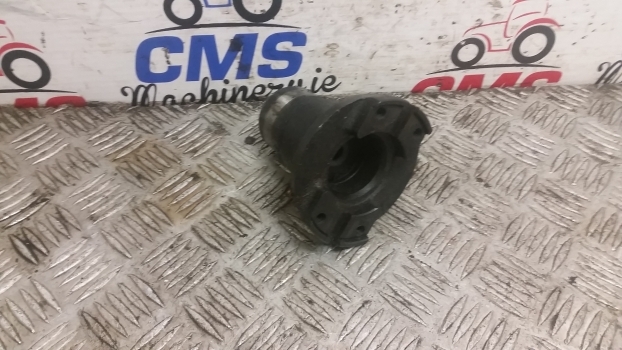 New Holland T5.100, T5.110, T5.120 4wd Propeller Shaft Hub 47669813 - Kardántengely - Traktor: 2 kép. New Holland T5.100, T5.110, T5.120 4wd Propeller Shaft Hub 47669813 - Kardántengely - Traktor: 2 kép.
