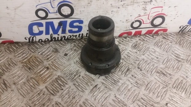 New Holland T5.100, T5.110, T5.120 4wd Propeller Shaft Hub 47669813 - Kardántengely - Traktor: 3 kép. New Holland T5.100, T5.110, T5.120 4wd Propeller Shaft Hub 47669813 - Kardántengely - Traktor: 3 kép.