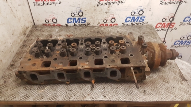 New Holland T5.100, T5.110, T5.120 Engine Cylinder Head 5801823163, 5801663550 - Motor fej - Traktor: 1 kép. New Holland T5.100, T5.110, T5.120 Engine Cylinder Head 5801823163, 5801663550 - Motor fej - Traktor: 1 kép.
