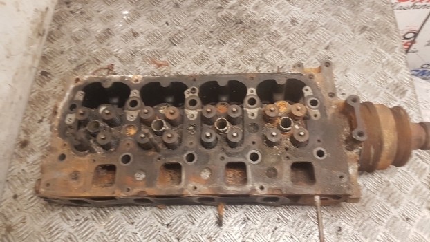 New Holland T5.100, T5.110, T5.120 Engine Cylinder Head 5801823163, 5801663550 - Motor fej - Traktor: 2 kép. New Holland T5.100, T5.110, T5.120 Engine Cylinder Head 5801823163, 5801663550 - Motor fej - Traktor: 2 kép.