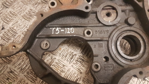 New Holland T5.100, T5.110, T5.120 Engine Timing Housing 5801624928 - Motor és alkatrészek - Traktor: 5 kép. New Holland T5.100, T5.110, T5.120 Engine Timing Housing 5801624928 - Motor és alkatrészek - Traktor: 5 kép.