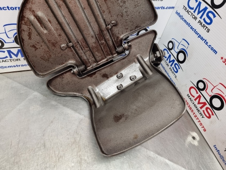 New Holland T5.120, T4, T5 Series Driver Passenger Seat, Frame 48107211 - Ülés - Mezőgazdasági gépek: 4 kép. New Holland T5.120, T4, T5 Series Driver Passenger Seat, Frame 48107211 - Ülés - Mezőgazdasági gépek: 4 kép.