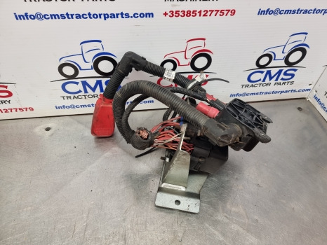 New Holland T5.120, T5 Series, Battery Wiring With Fuse Box 47866255, 87716664 - Kábel/ Kábelkorbácso: 1 kép. New Holland T5.120, T5 Series, Battery Wiring With Fuse Box 47866255, 87716664 - Kábel/ Kábelkorbácso: 1 kép.