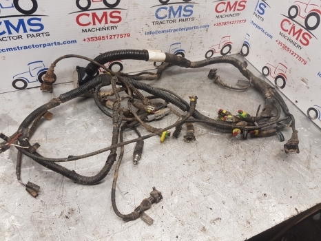 New Holland T5.95, T5.105, T5.115 Transmission Back End Wiring Loom 47398405 - Kábel/ Kábelkorbácso - Traktor: 1 kép. New Holland T5.95, T5.105, T5.115 Transmission Back End Wiring Loom 47398405 - Kábel/ Kábelkorbácso - Traktor: 1 kép.