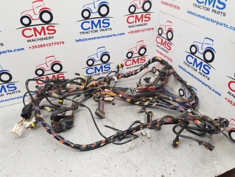 New Holland T5.95, T5.105, T5.115 Wiring Loom, Fuse Box 47778916 - Kábel/ Kábelkorbácso - Traktor: 1 kép. New Holland T5.95, T5.105, T5.115 Wiring Loom, Fuse Box 47778916 - Kábel/ Kábelkorbácso - Traktor: 1 kép.