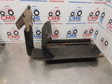 New Holland T5.95, T5, Case Battery Tray, Support 84535790, 84535783, 84536561 - Akkumulátor - Mezőgazdasági gépek: 1 kép. New Holland T5.95, T5, Case Battery Tray, Support 84535790, 84535783, 84536561 - Akkumulátor - Mezőgazdasági gépek: 1 kép.