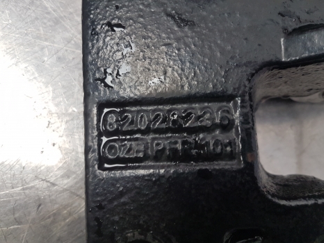 New Holland T6.180, T5, T6, Tsa Cab Support Lhs 82028236, 82032678, 47374343 - Fülke felfüggesztés - Traktor: 5 kép. New Holland T6.180, T5, T6, Tsa Cab Support Lhs 82028236, 82032678, 47374343 - Fülke felfüggesztés - Traktor: 5 kép.