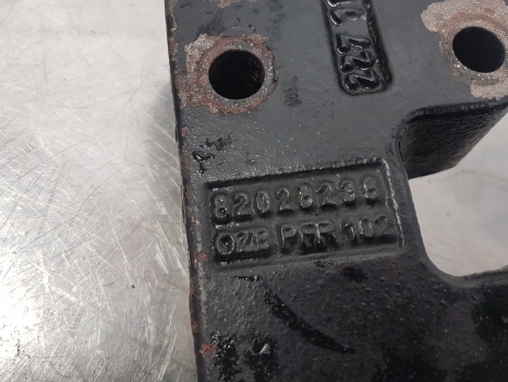 New Holland T6.180, T5, T6, Tsa Cab Support Lhs 82028239, 82032679, 84545222 - Fülke felfüggesztés - Traktor: 3 kép. New Holland T6.180, T5, T6, Tsa Cab Support Lhs 82028239, 82032679, 84545222 - Fülke felfüggesztés - Traktor: 3 kép.