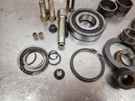 New Holland T6.180 T6, Pto Assorted Parts Pto Assorted Parts - Erőátvitel: 4 kép. New Holland T6.180 T6, Pto Assorted Parts Pto Assorted Parts - Erőátvitel: 4 kép.