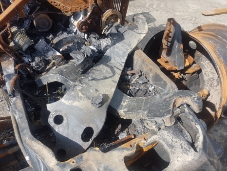 New Holland T6, T7 T7.225 Front 3 Point Linkage Lift 87667287, 87667286 - Gyorscsatlakozó - Traktor: 2 kép. New Holland T6, T7 T7.225 Front 3 Point Linkage Lift 87667287, 87667286 - Gyorscsatlakozó - Traktor: 2 kép.