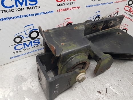 New Holland T7.200 Case Puma 165 Cab Suspension Bracket Rhs 47568419, 84353066 - Fülke felfüggesztés - Mezőgazdasági gépek: 2 kép. New Holland T7.200 Case Puma 165 Cab Suspension Bracket Rhs 47568419, 84353066 - Fülke felfüggesztés - Mezőgazdasági gépek: 2 kép.