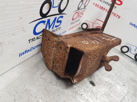 New Holland T7.225, T7.190 Drawbar, Hook Holding Bracket - Gyorscsatlakozó - Traktor: 3 kép. New Holland T7.225, T7.190 Drawbar, Hook Holding Bracket - Gyorscsatlakozó - Traktor: 3 kép.