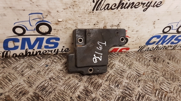 New Holland T7, Tm, T7000, Tm7000 Ser. Tm130 Hydraulic Valve End Section 5195157 - Hidraulikus szelep - Traktor: 1 kép. New Holland T7, Tm, T7000, Tm7000 Ser. Tm130 Hydraulic Valve End Section 5195157 - Hidraulikus szelep - Traktor: 1 kép.