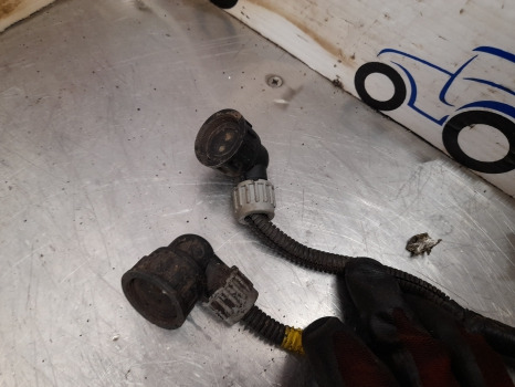 New Holland T7030 Case Puma Air Trailer Brakes Wiring Loom Air Brake Wiring Loom - Kábel/ Kábelkorbácso: 2 kép. New Holland T7030 Case Puma Air Trailer Brakes Wiring Loom Air Brake Wiring Loom - Kábel/ Kábelkorbácso: 2 kép.