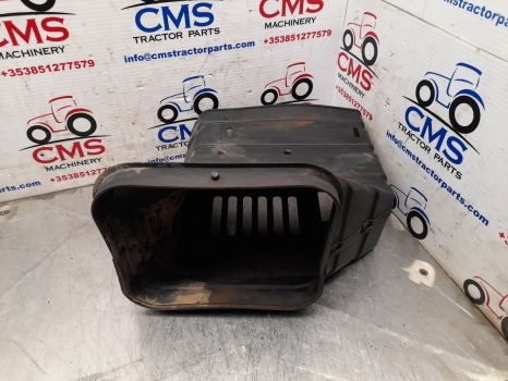 New Holland T7030, T7, Case Puma Air Intake Duct 87392872 - Légbeszívó rendszer: 3 kép. New Holland T7030, T7, Case Puma Air Intake Duct 87392872 - Légbeszívó rendszer: 3 kép.