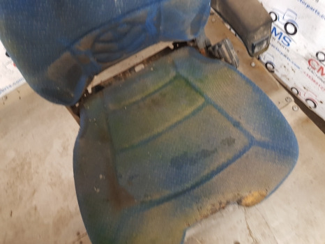 New Holland T7030, T7000, T7040, T7050, Driver Seat Assy Parts Only 87646744 - Ülés - Mezőgazdasági gépek: 3 kép. New Holland T7030, T7000, T7040, T7050, Driver Seat Assy Parts Only 87646744 - Ülés - Mezőgazdasági gépek: 3 kép.