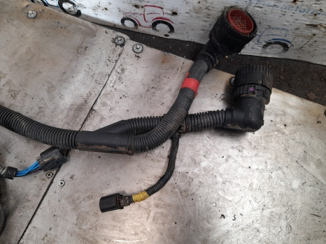 New Holland T7030, T7040 Case Puma Frame Front Wiring Loom Frame Rear - Kábel/ Kábelkorbácso: 3 kép. New Holland T7030, T7040 Case Puma Frame Front Wiring Loom Frame Rear - Kábel/ Kábelkorbácso: 3 kép.